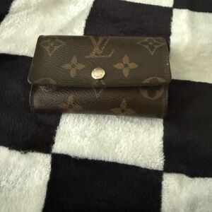 Louis Vuitton Brown Monogram 6 key cles